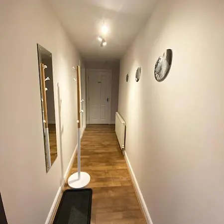 Lavender Apartment *